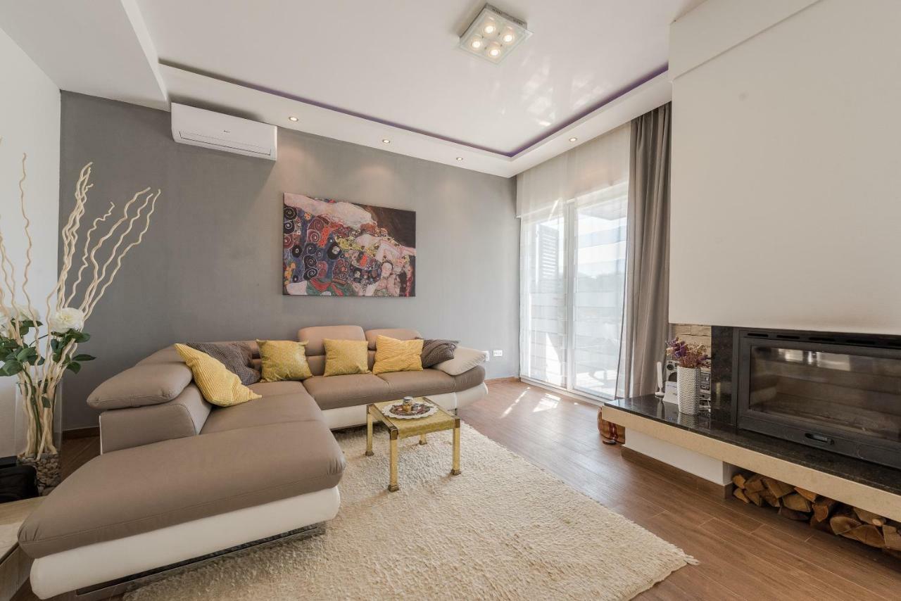 Villa Arbo Бибине Екстериор снимка